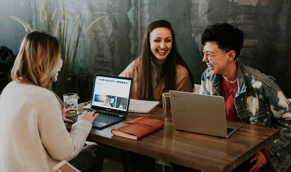 Se buscan mujeres para fabricar el mundo que ellas necesitan: así es el programa Equality