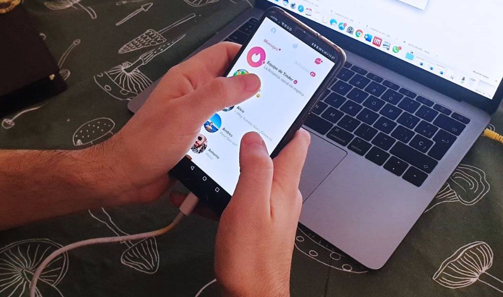 La 'brecha de atracción' explica por qué hombres y mujeres no ligan lo mismo