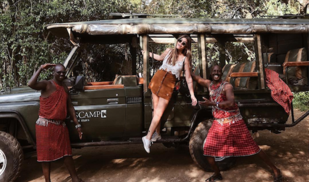 Qué es el complejo del salvador blanco que protagonizan algunos influencers