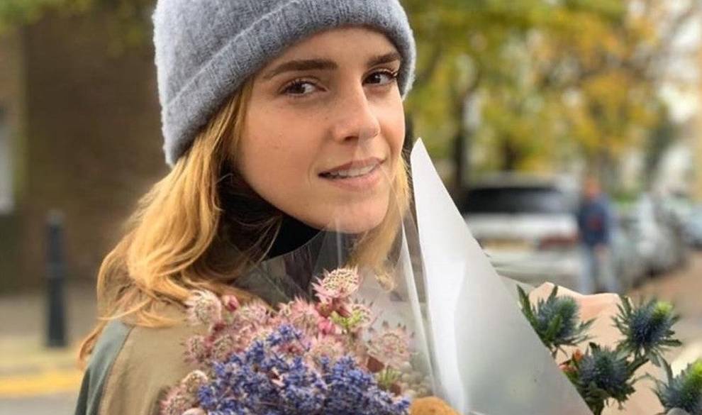 Emma Watson tiene 'una relación consigo misma' para evitar decir que está soltera