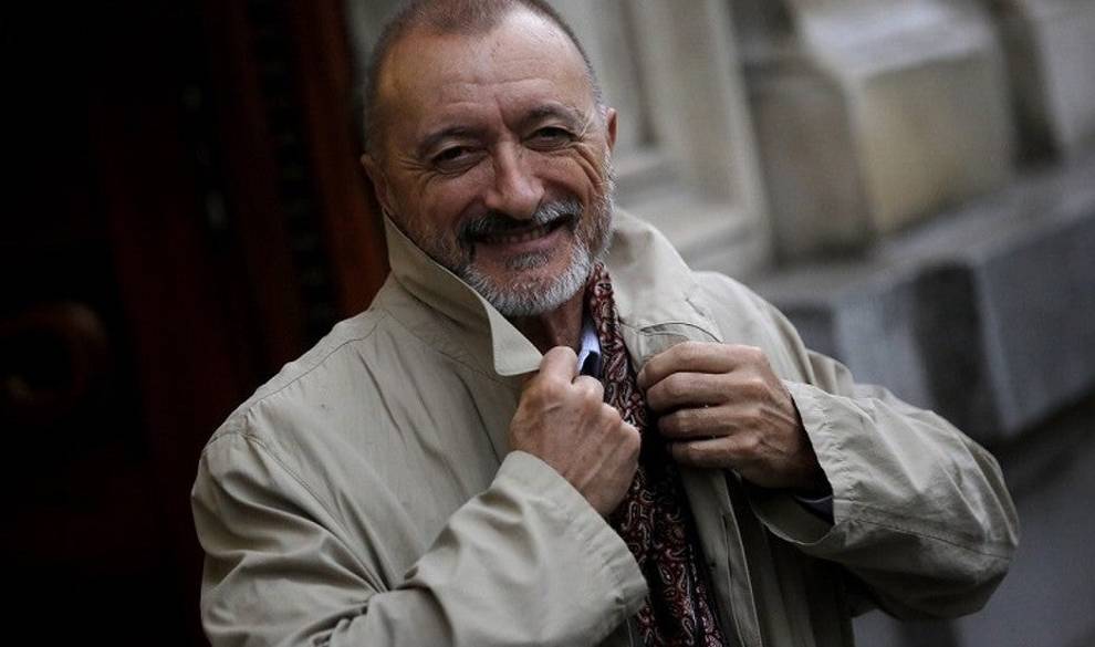 Pérez-Reverte dejaría la RAE si se modificase la Constitución con un lenguaje más inclusivo