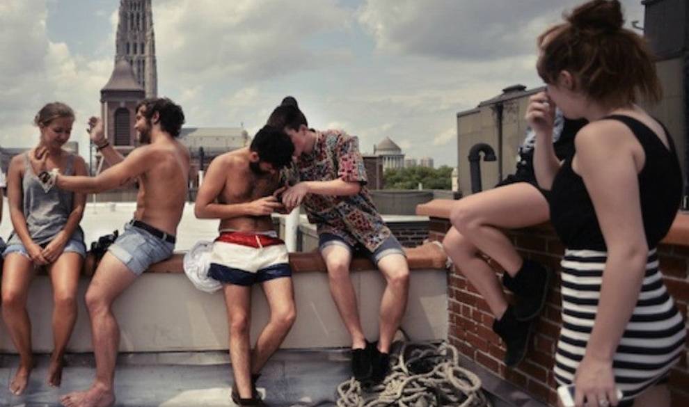 Tú a Londres y yo a la mierda: cómo cambian tus amistades al irte a vivir fuera