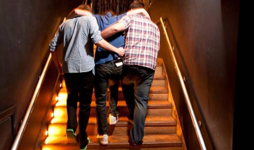 Asúmelo, te has convertido en ‘el padre’ de tu grupo de amigos