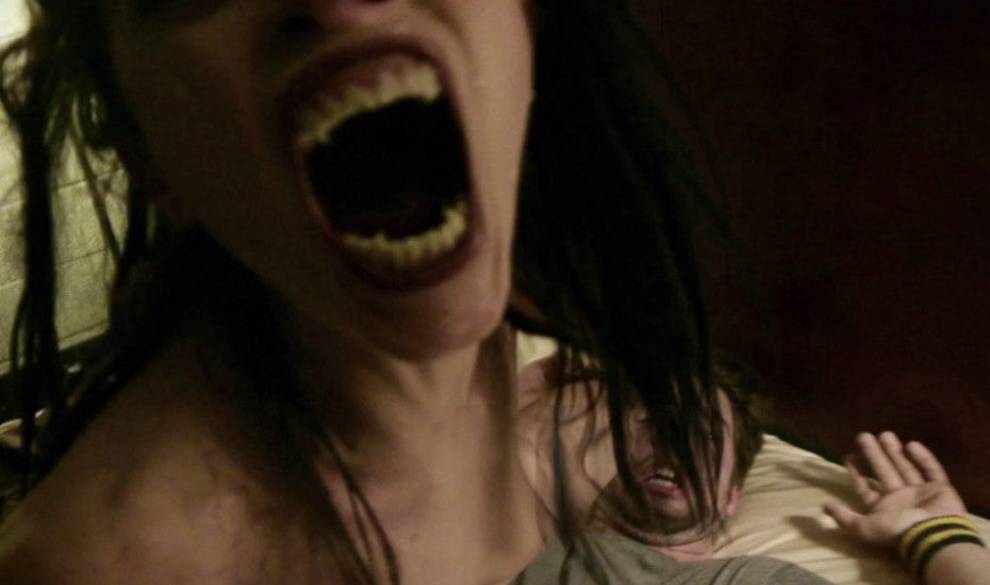 Un psicólogo te explica por qué no puedes dejar de ver pelis de miedo aunque lo pases fatal