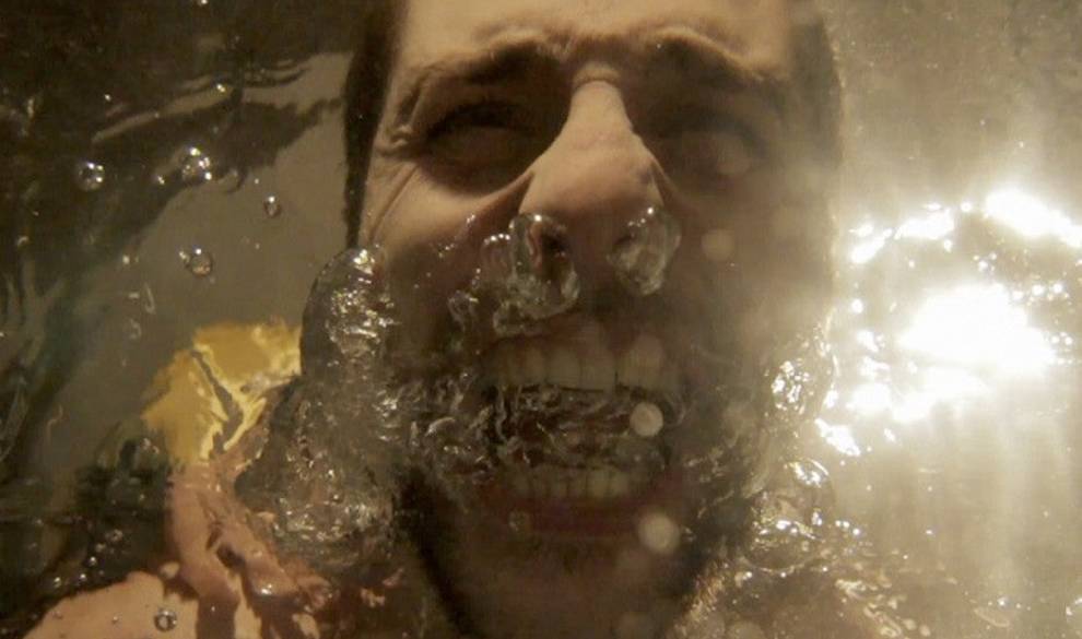 Omar Jerez, el artista kamikaze que se juega la vida en cada performance