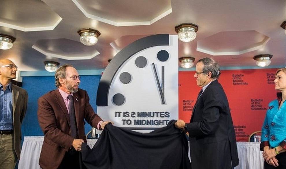 Los científicos del ‘Reloj del Apocalipsis’ adelantan dos minutos la hora del fin del mundo