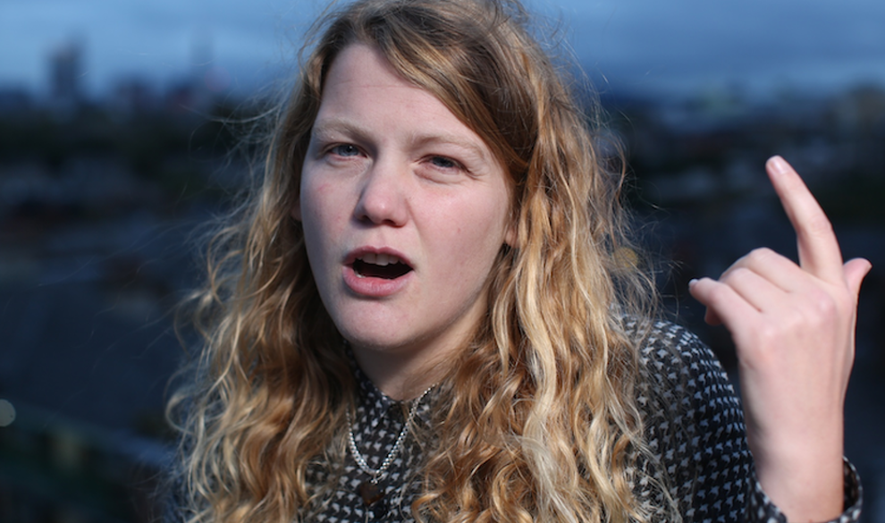 Kate Tempest, La Rapera Blanca Que Quiere Que Dejes De Hacerte Selfies Y Ames Más