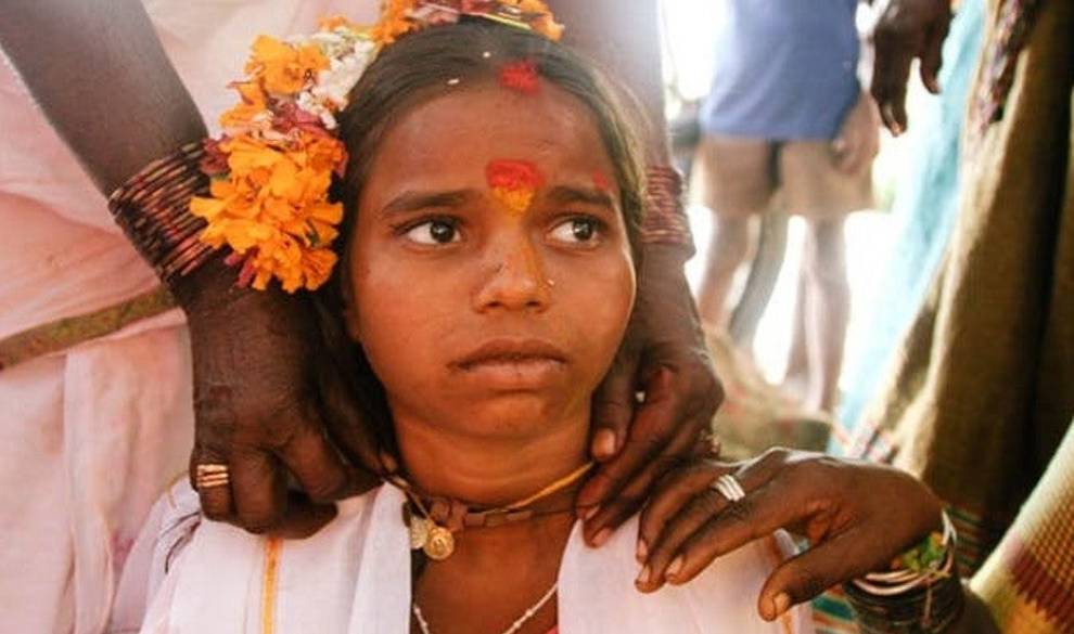 Las menores que son vendidas como prostitutas sagradas en la India