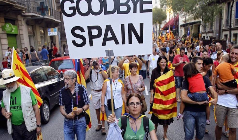 5 términos que deberías conocer ahora que Cataluña ha declarado (y suspendido) la independencia