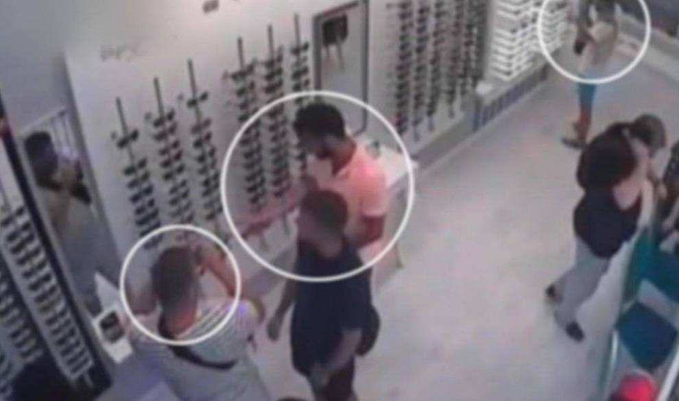 El vídeo de La Manada robando gafas unas horas antes del abuso sexual