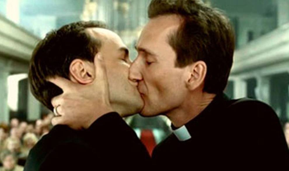 Despido Moral. Un Profesor De Religión Se Queda Sin Trabajo Por Ser Gay