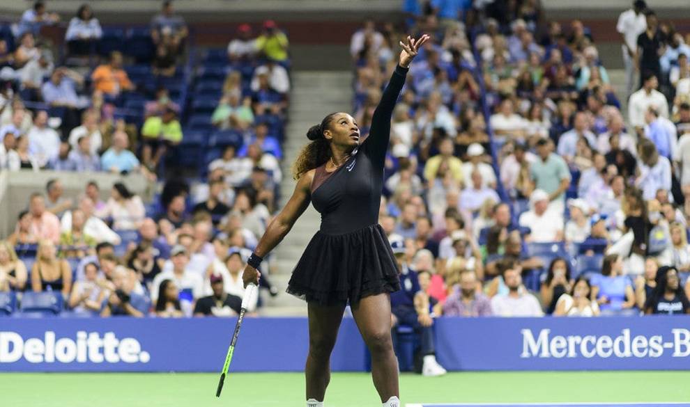 El maravilloso tutú de Serena Williams después de que prohibieran su traje postparto