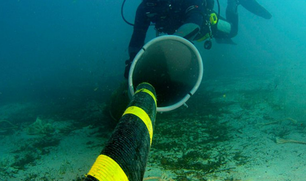 La conexión wi-fi que utilizas pasa por un cable inmenso submarino