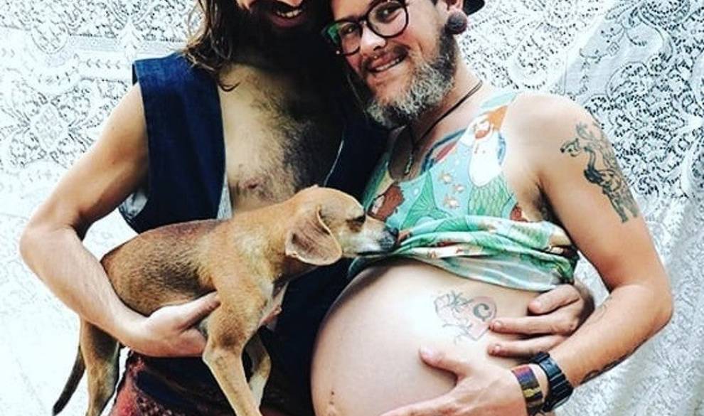 Barba, pelo en pecho y vientre embarazado: cómo es ser un hombre trans gestante