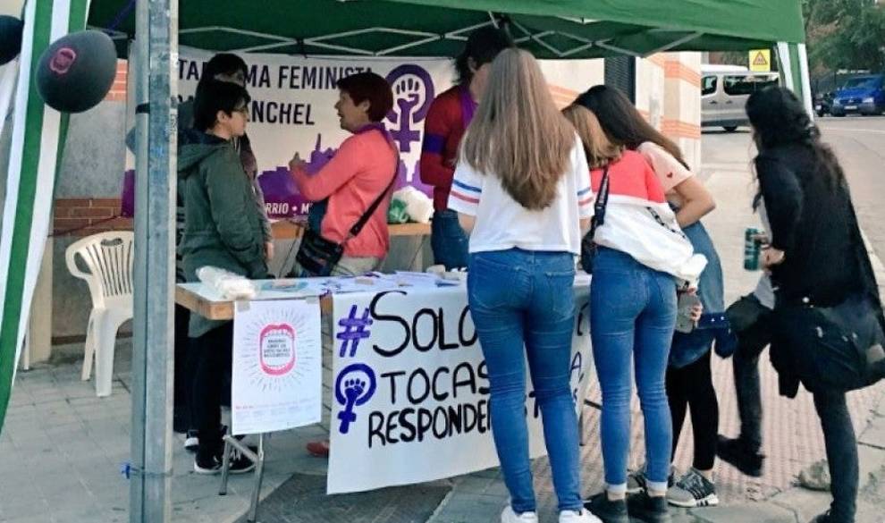 Los ‘Puntos Violeta’ que luchan contra las agresiones sexuales en las fiestas