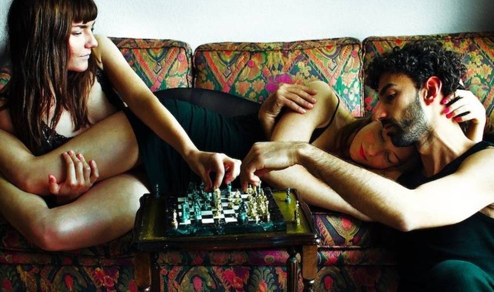 Esta fotógrafa captura momentos íntimos con desconocidos de Tinder