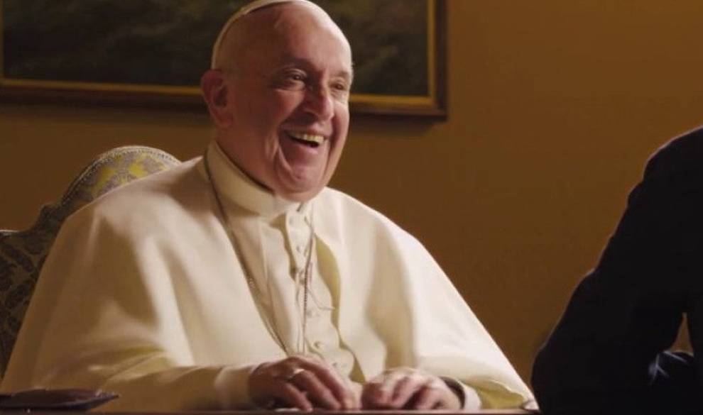 El papa recomienda a los jóvenes gais que consulten a un profesional
