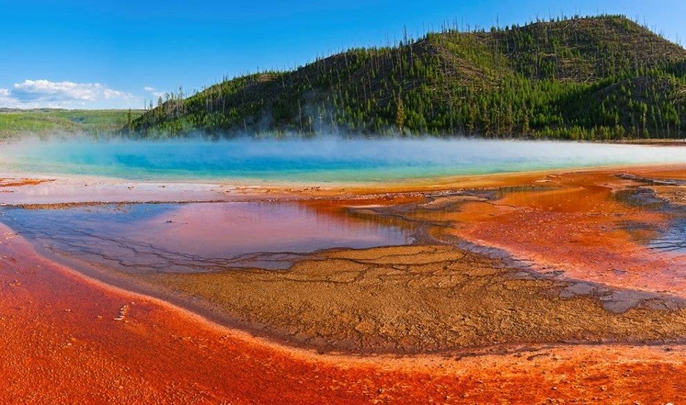Lagos De Colores Que Te Harán Creer Que Estás En Un Mundo Mágico