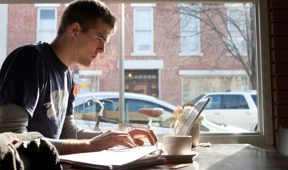 Por qué deberías tomar el café después del desayuno y no antes