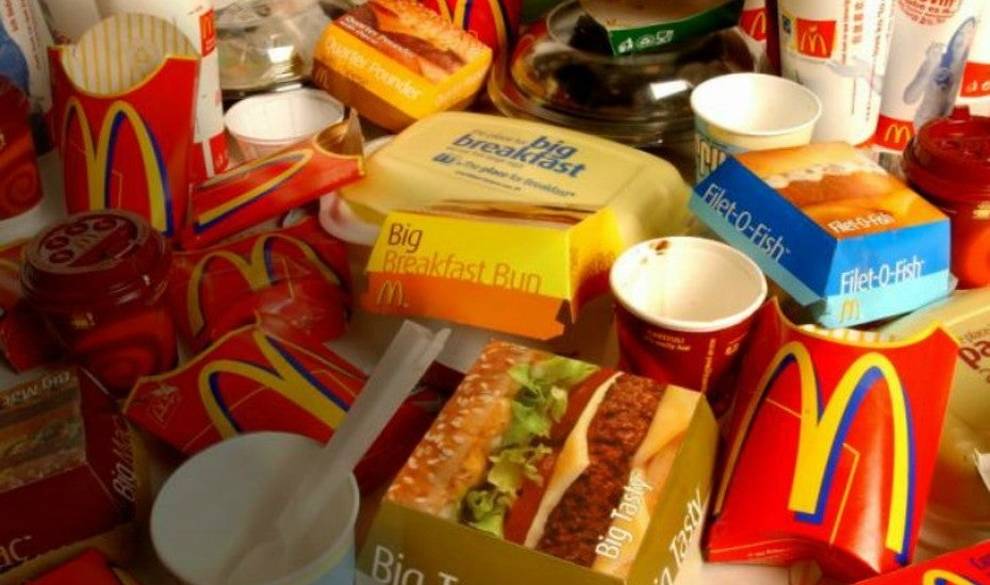 Por qué tu cerebro te empuja a comer compulsivamente cuando estás a dieta