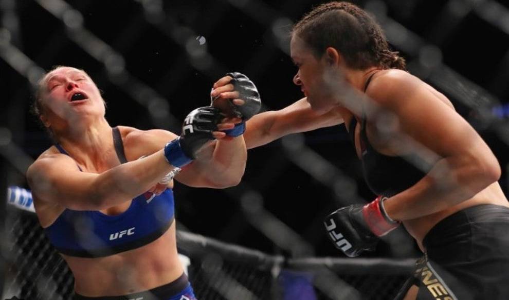 La Paliza A Ronda Rousey (Y Su Silencio) Son Una Prueba De La Justicia Divina