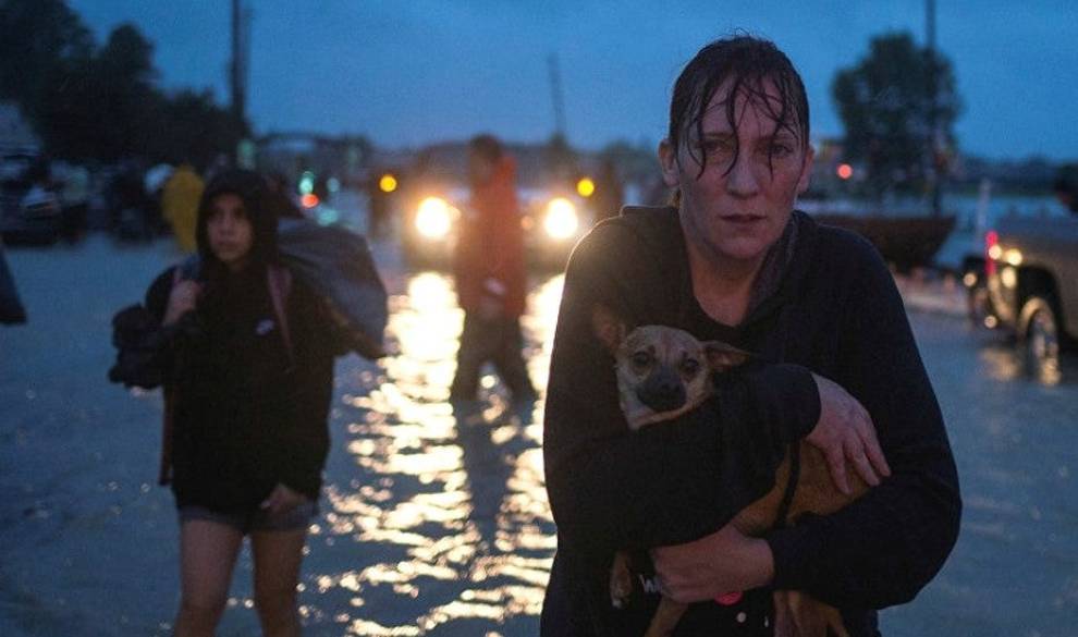 10 impactantes y trágicas imágenes del huracán que está arrasando Texas