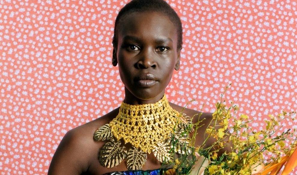 De refugiada a supermodelo: la inspiradora historia de Alek Wek