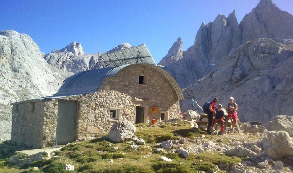 6 refugios de alta montaña para resetear tu mente este verano