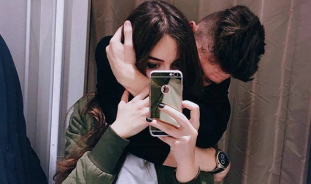 Estas son las razones por las que las parejas felices publican menos en redes sociales