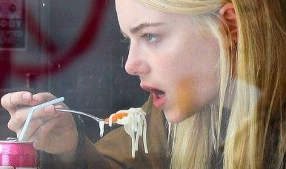 La razón por la que te enamoras de gente random cuando tienes mucha hambre