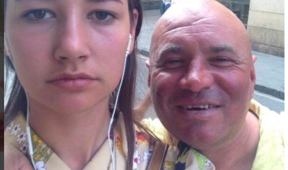 Esta chica se hizo un 'selfie' con todo el que le dijo guarradas por la calle durante un mes