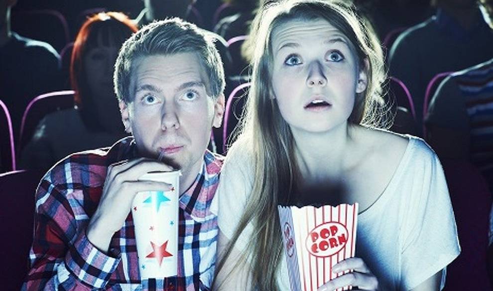 8 tipos de personas con los que odias ver una película
