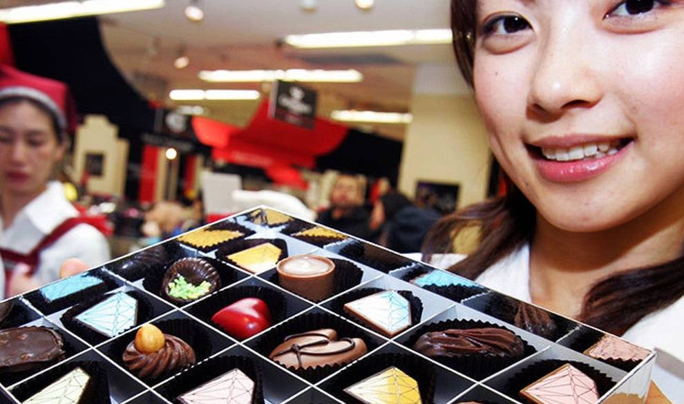 Las japonesas se revelan contra la obligación de regalar chocolate a los hombres en San Valentin