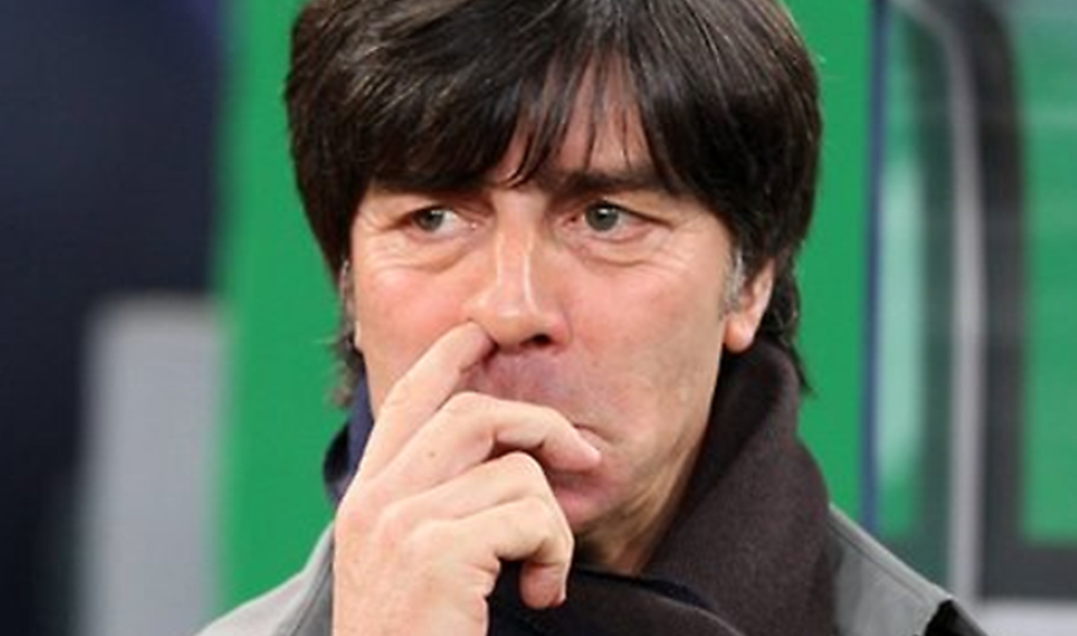 Löw, Tío, Deja De Sacarte Los Mocos Que Hay Niños Mirando