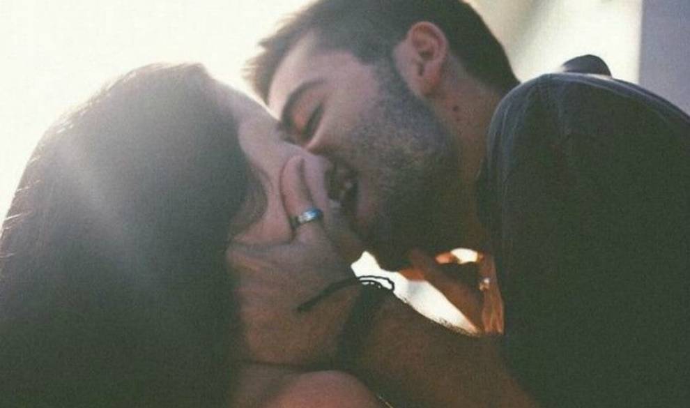 Lo Que Queda Del Amor Cuando Le Borras Todo Lo Que Sobra
