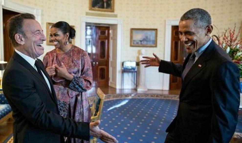 Obama Se Monta Un Fiestón De Despedida Mientras Nadie Quiere Cantarle A Trump