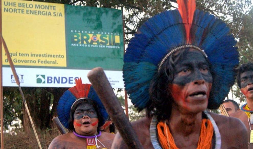 $!An indigenous group stands on the road to the Belo Monte Hydroelectric power plant in Altamira, northen Brazil October 27, 2011. The area was occupied by about 600 Indians, fishermen and coastal communities affected by the project as they protested against the construction of the Belo Monte Hydroelectric power plant, the Indigenous Missionary Council said. REUTERS/Ivan Canabrava/Illuminati Filmes/Handout (BRAZIL - Tags: ENERGY ENVIRONMENT SOCIETY CIVIL UNREST) FOR EDITORIAL USE ONLY. NOT FOR SALE FOR MARKETING OR ADVERTISING CAMPAIGNS. THIS IMAGE HAS BEEN SUPPLIED BY A THIRD PARTY. IT IS DISTRIBUTED, EXACTLY AS RECEIVED BY REUTERS, AS A SERVICE TO CLIENTS