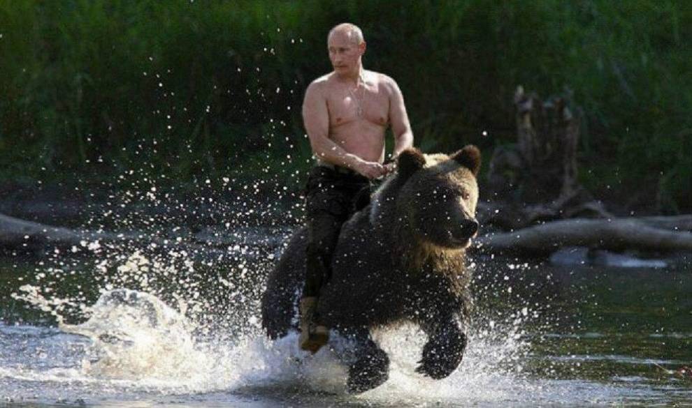 $!Putin dice que él no tiene días malos 'porque no es una mujer'